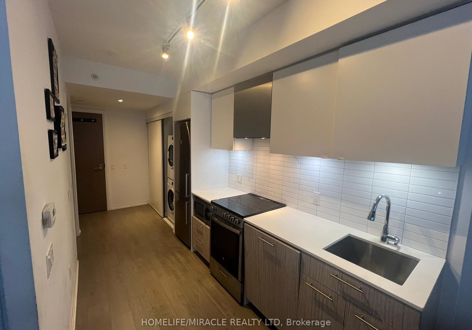 251-jarvis-street-toronto-ontario-c13164090