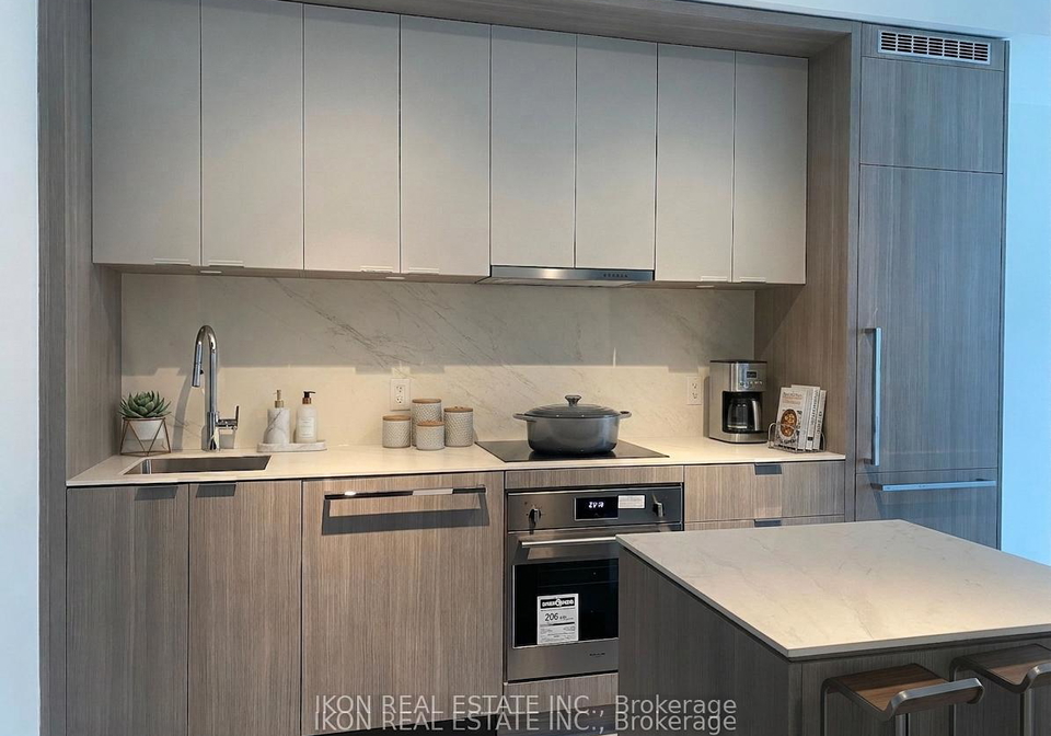 6-greenbriar-road-north-york-ontario-c13164300