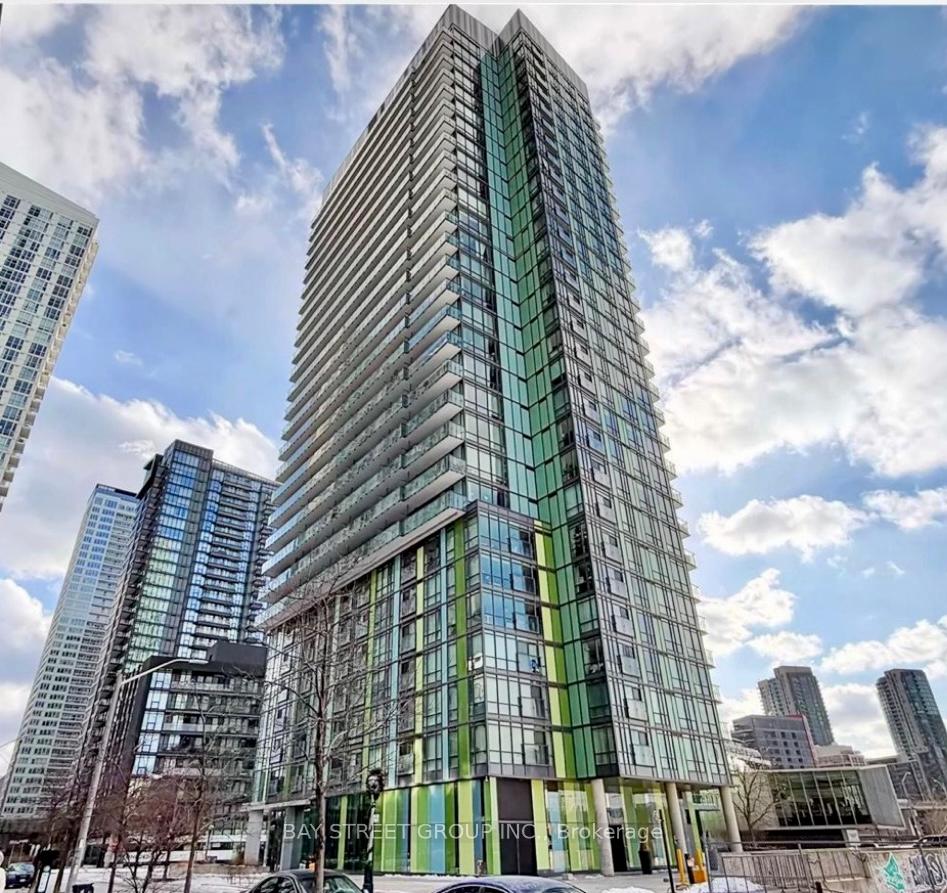 170-fort-york-boulevard-toronto-ontario-c13164580