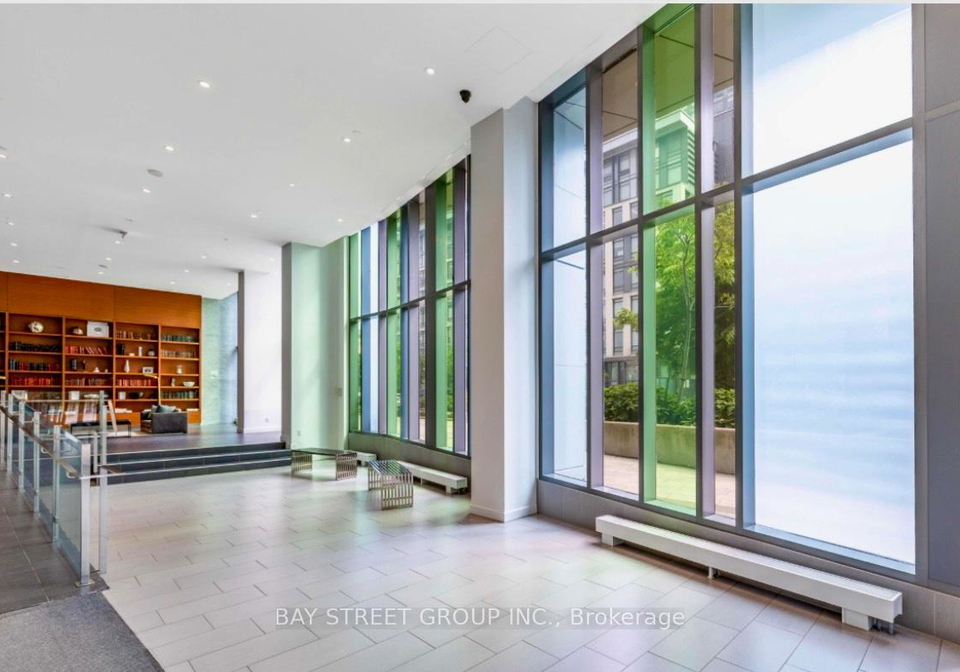 170-fort-york-boulevard-toronto-ontario-c13164580