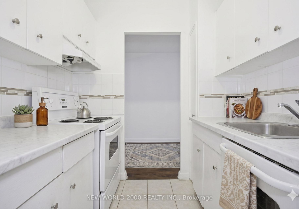 88-bernard-avenue-toronto-ontario-c13164592