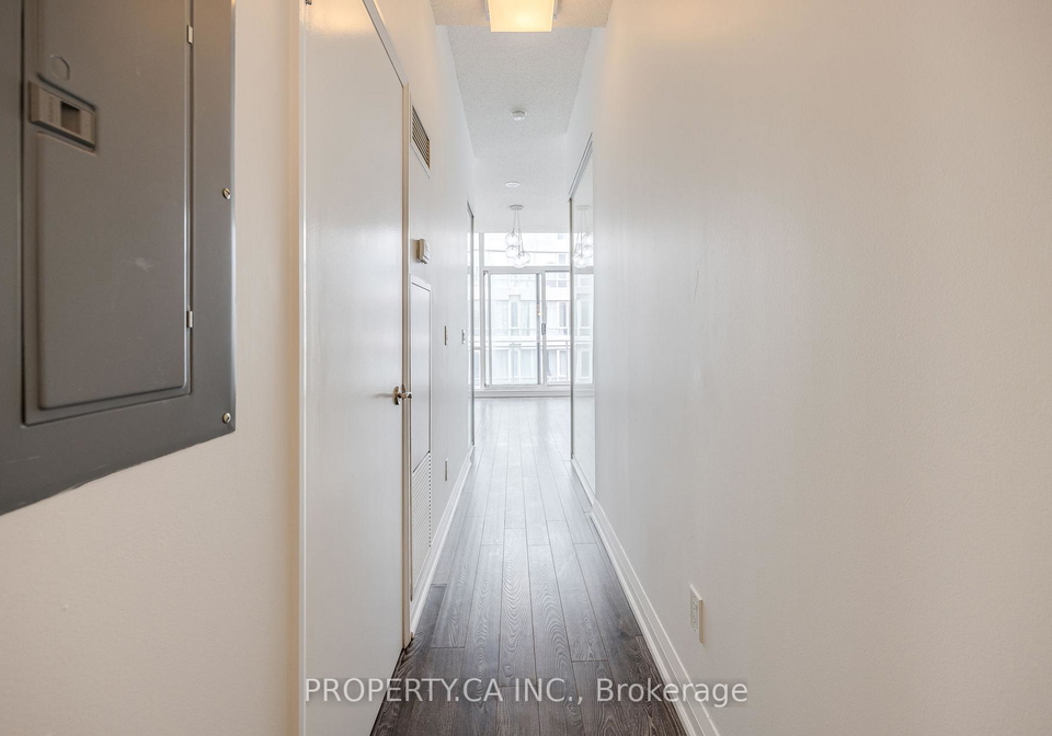 220-victoria-street-toronto-ontario-c13164892