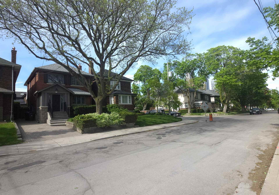 130-hillsdale-avenue-w-toronto-ontario-c13165108