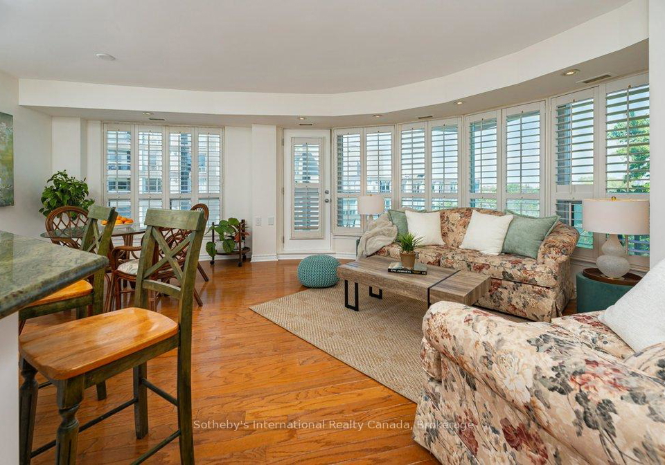 890-sheppard-avenue-w-toronto-ontario-c13165212