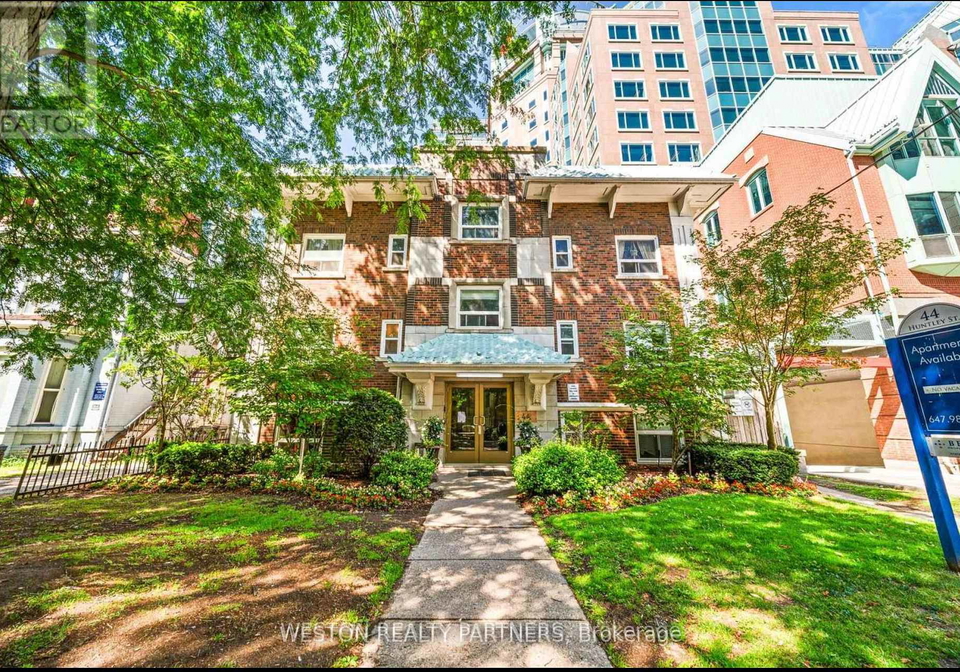 44-huntley-street-toronto-ontario-c13165214