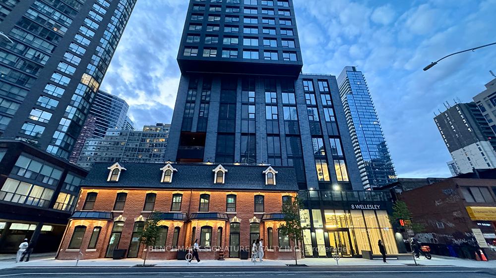 8-wellesley-street-e-toronto-ontario-c13165246
