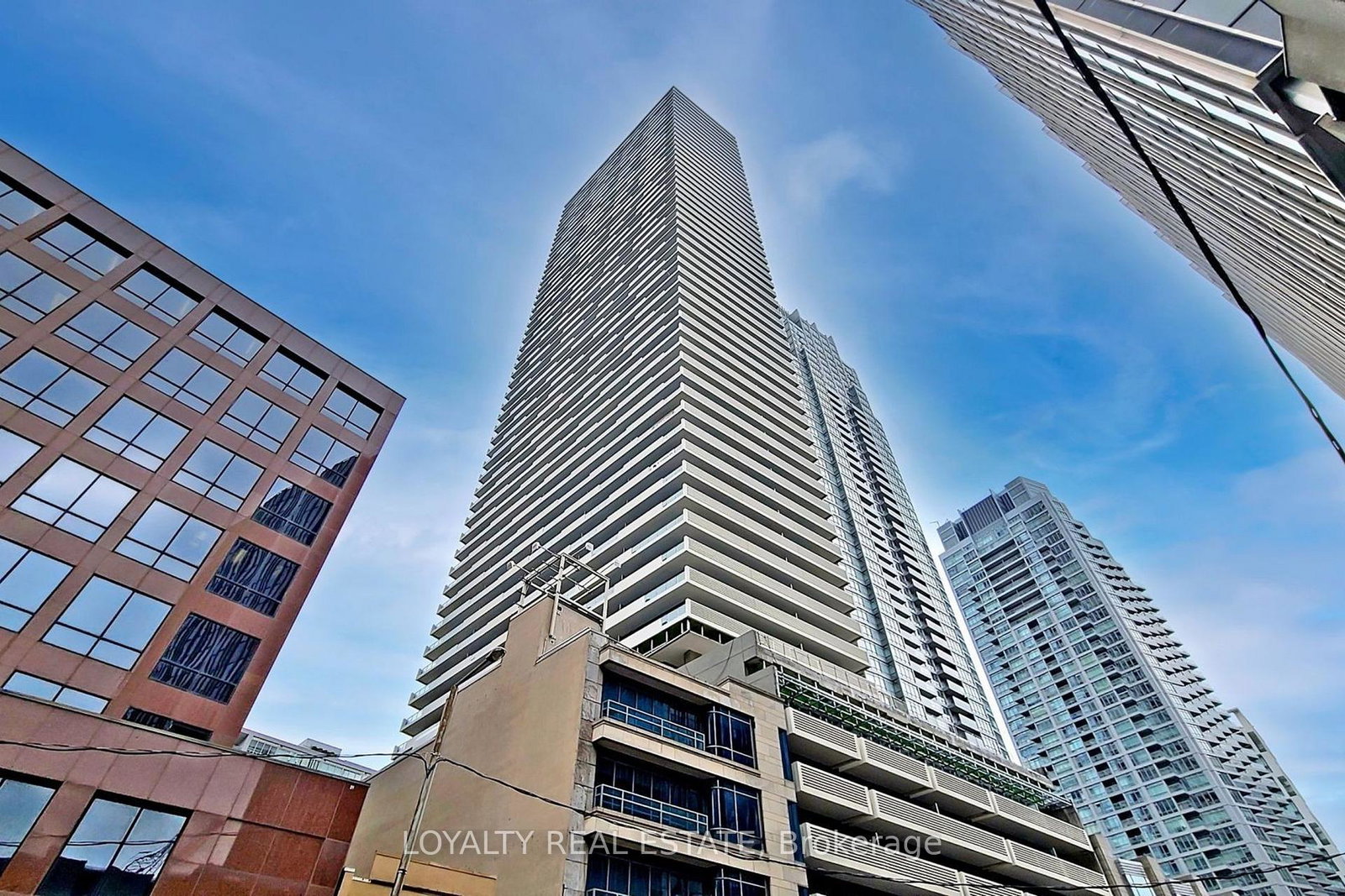 2221-yonge-street-toronto-ontario-c13165278