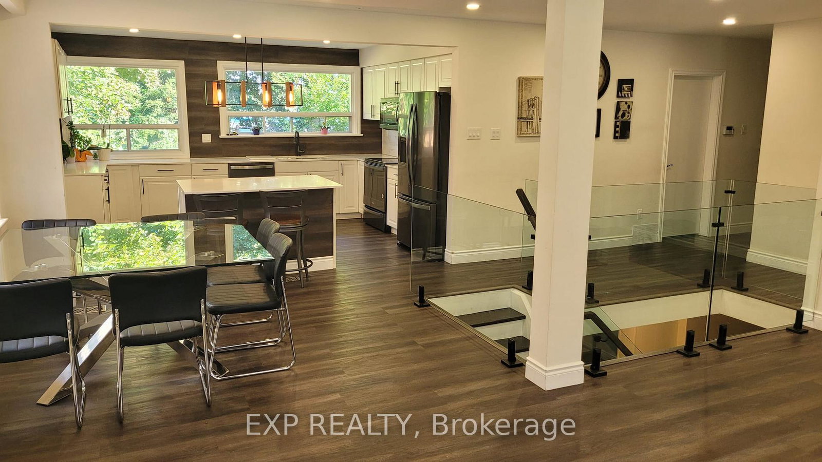 52-lloydminster-crescent-north-york-ontario-c13165286