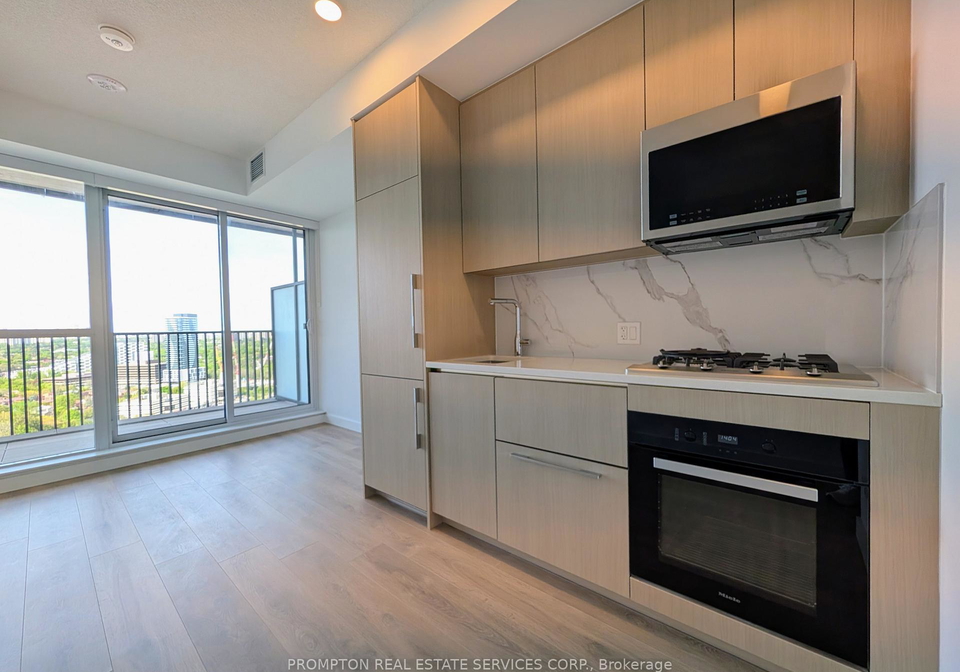 18-esther-shiner-boulevard-north-york-ontario-c13165296