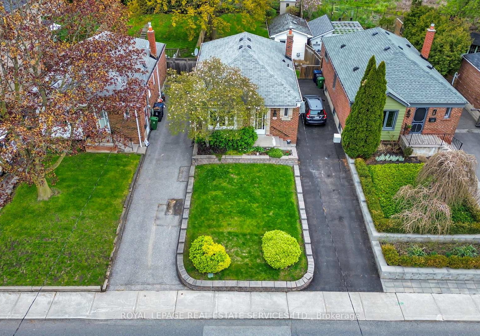 64-nesbitt-drive-east-york-ontario-c13165326