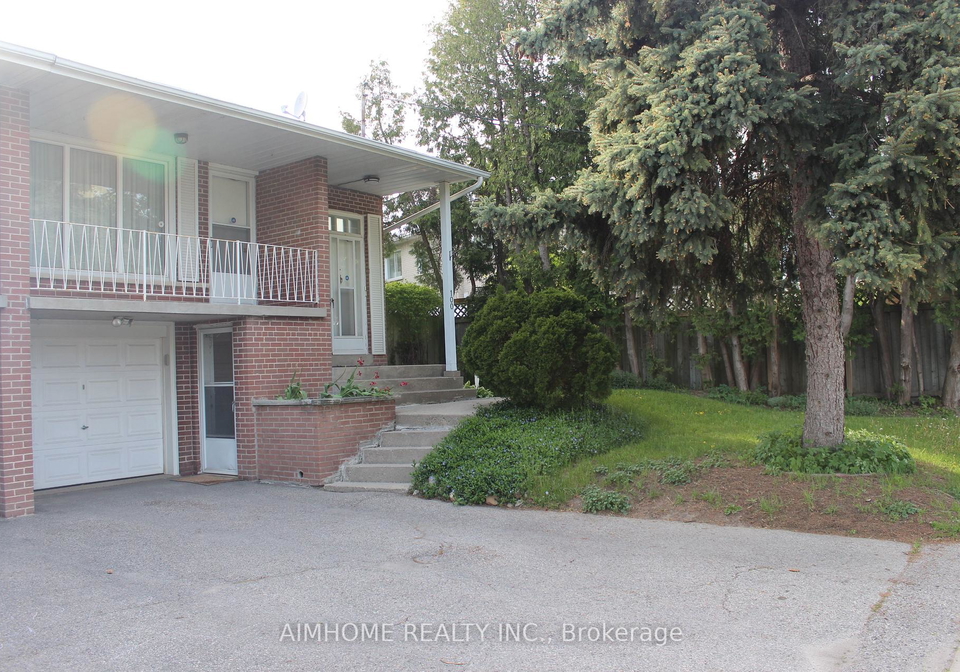 100-fenelon-drive-north-york-ontario-c13165394