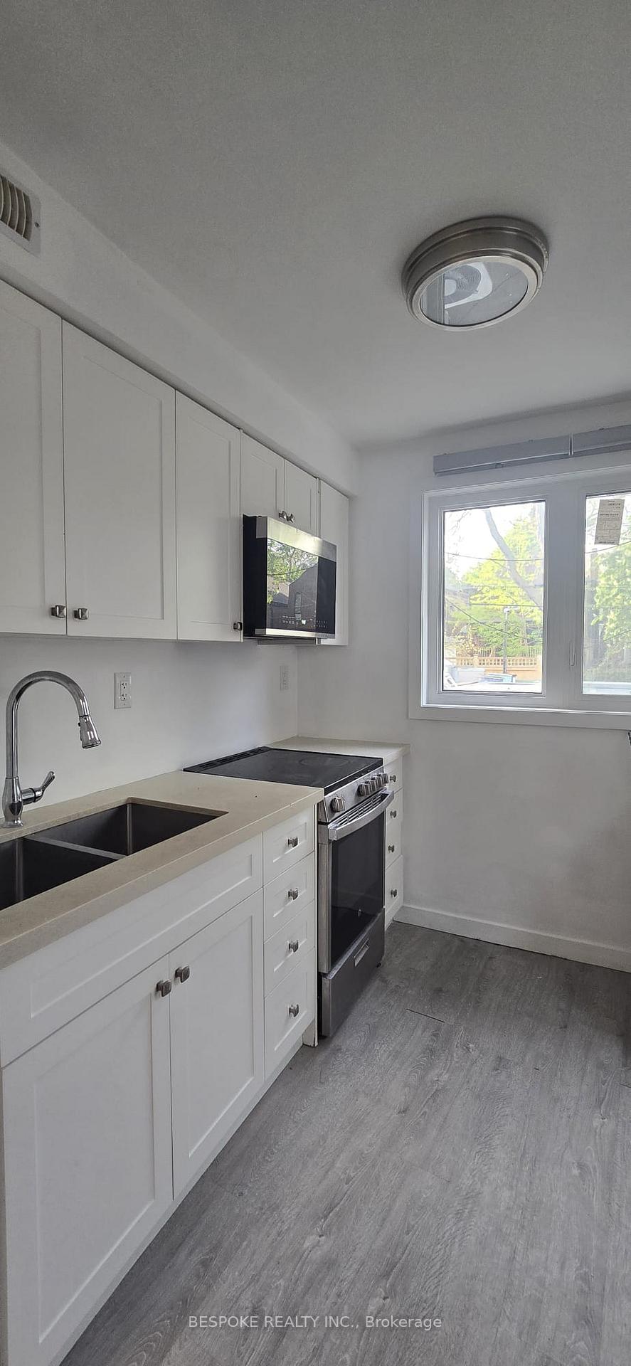 288-eglinton-avenue-w-toronto-ontario-c13165396