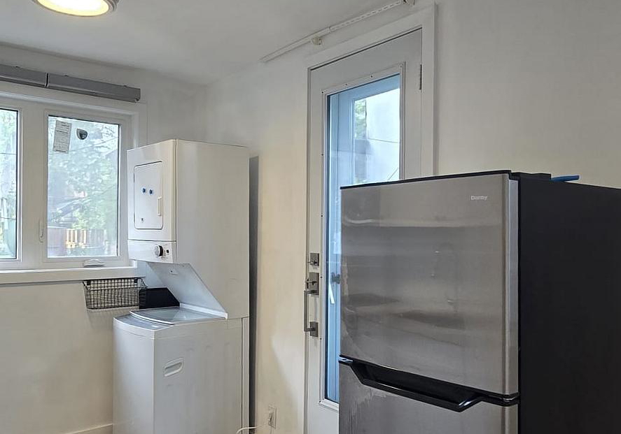 288-eglinton-avenue-w-toronto-ontario-c13165396