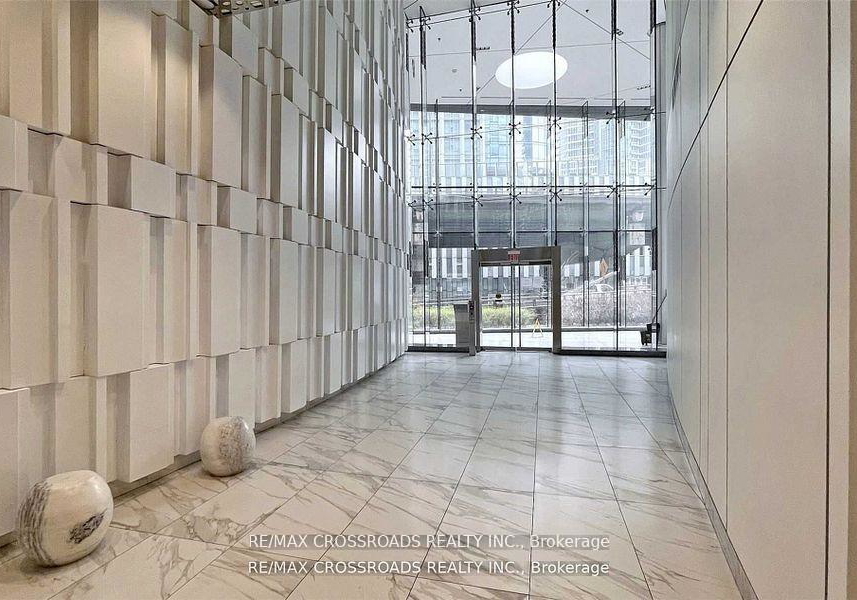 12-york-street-toronto-ontario-c13165426