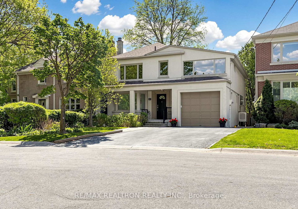 239-sandringham-drive-toronto-ontario-c13165600