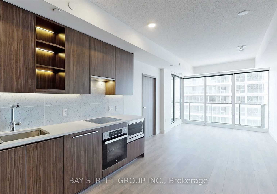 95-mcmahon-drive-north-york-ontario-c13165718