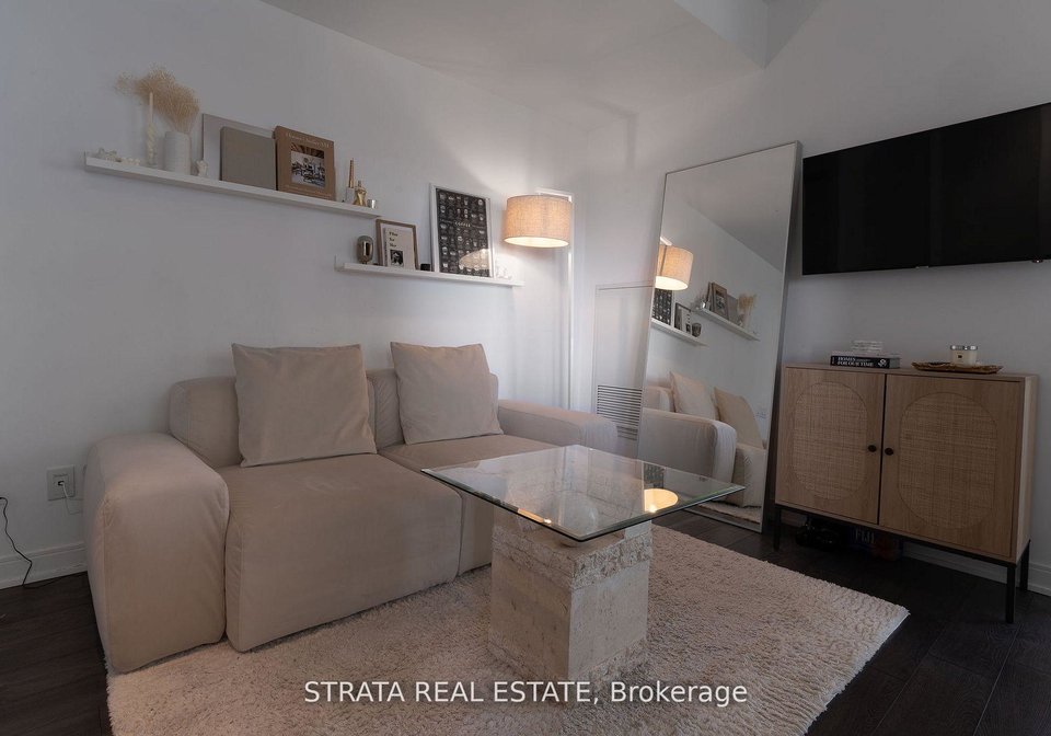 42-charles-street-e-toronto-ontario-c13165844