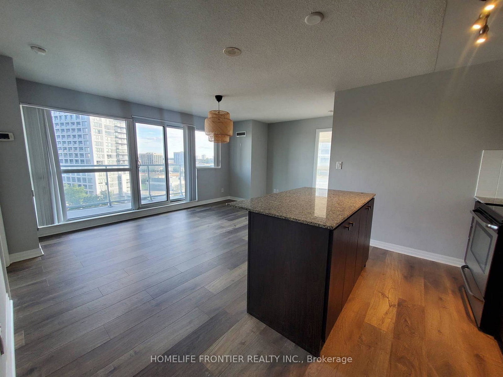 2015-sheppard-avenue-e-north-york-ontario-c13165982