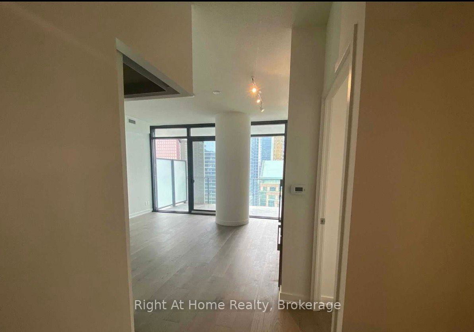 26025-richmond-street-e-toronto-ontario-c13166062