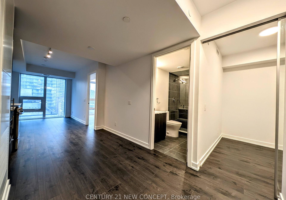 100-queen-street-e-toronto-ontario-c13166166