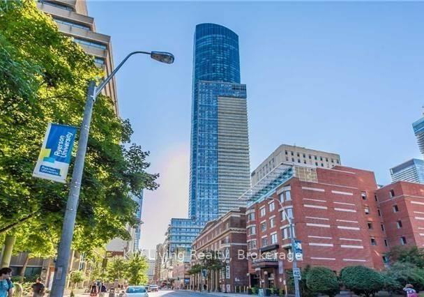 386-yonge-street-toronto-ontario-c13166200