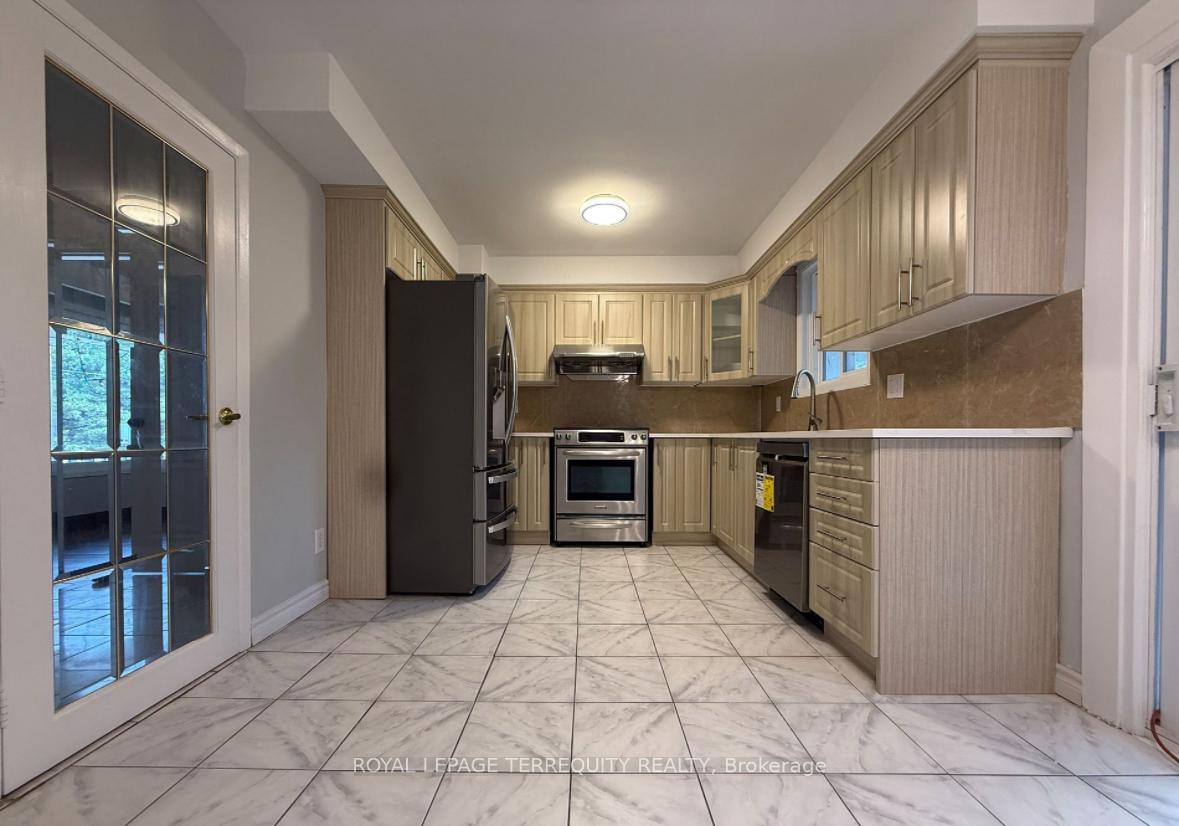 2-axsmith-crescent-north-york-ontario-c13166230
