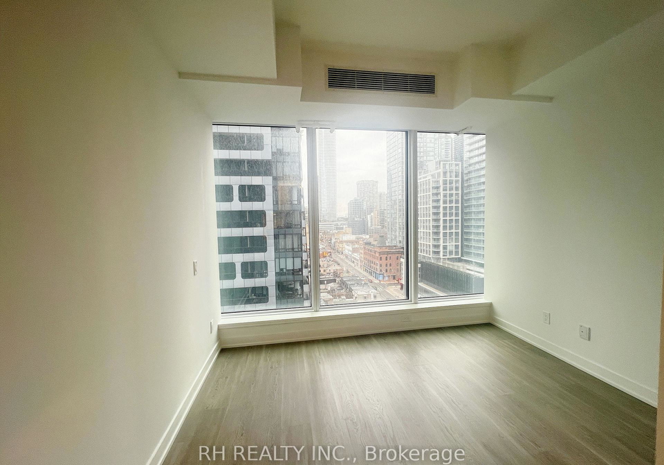 8-wellesley-street-toronto-ontario-c13166304