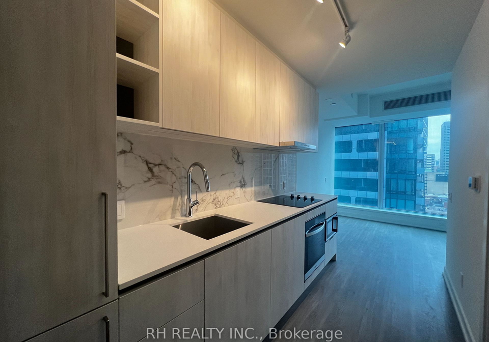8-wellesley-street-toronto-ontario-c13166304
