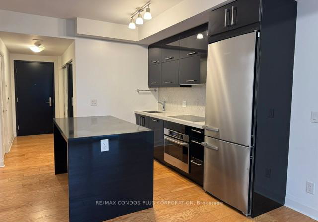 1080-bay-street-toronto-ontario-c13166558