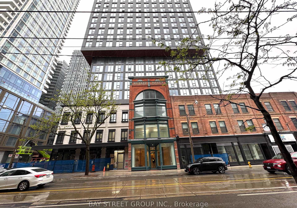 100-queen-street-e-toronto-ontario-c13166660