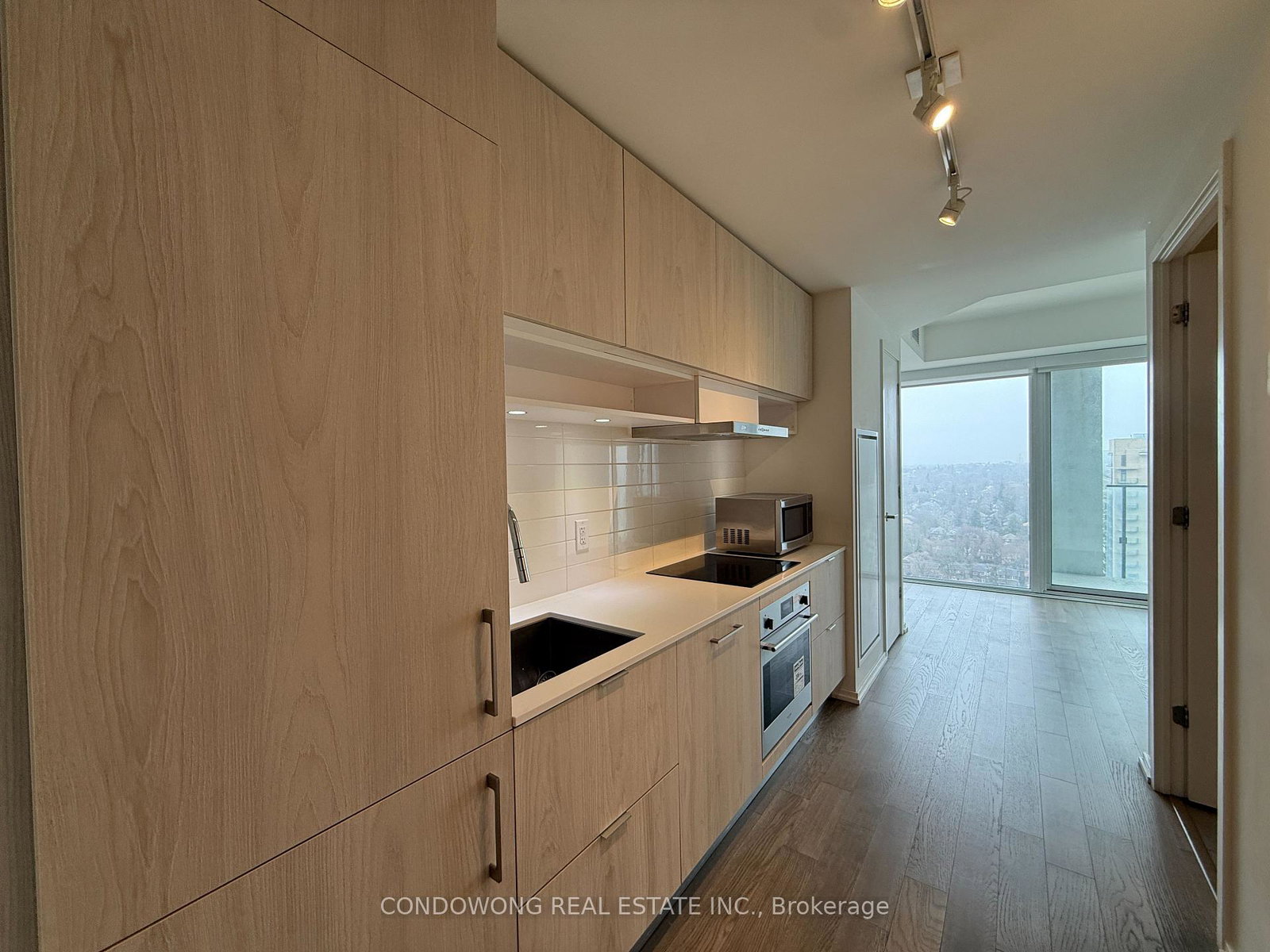 5-soudan-avenue-toronto-ontario-c13166920