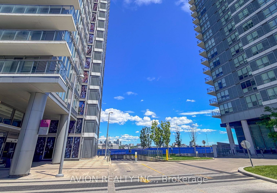 121-mcmahon-drive-north-york-ontario-c13166968