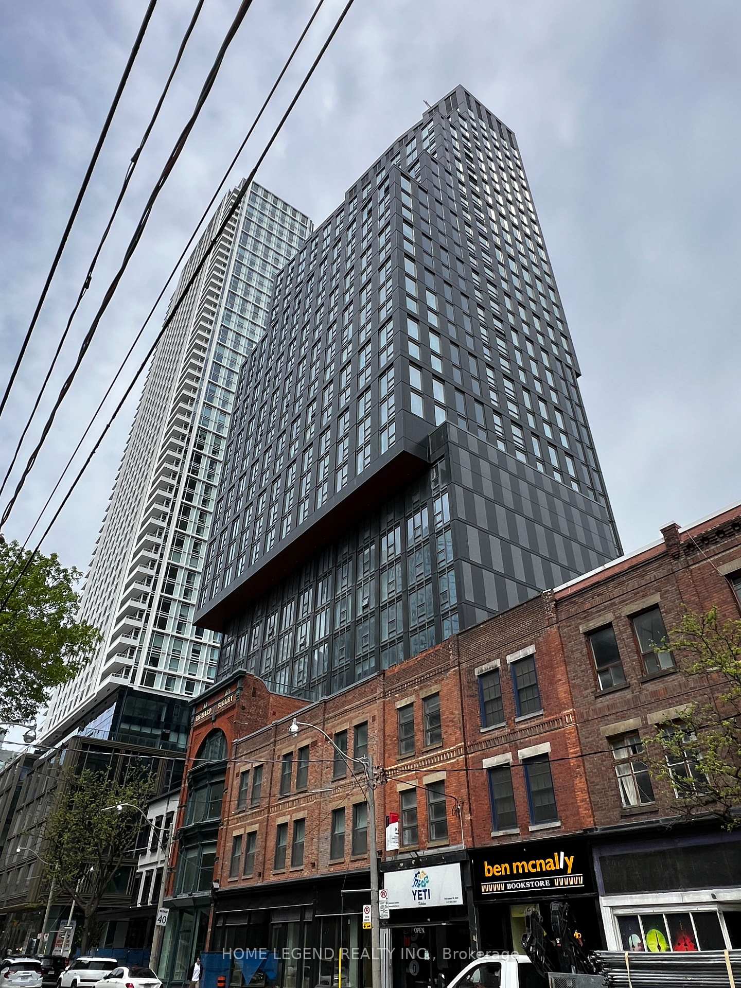 100-queen-street-e-toronto-ontario-c13167038