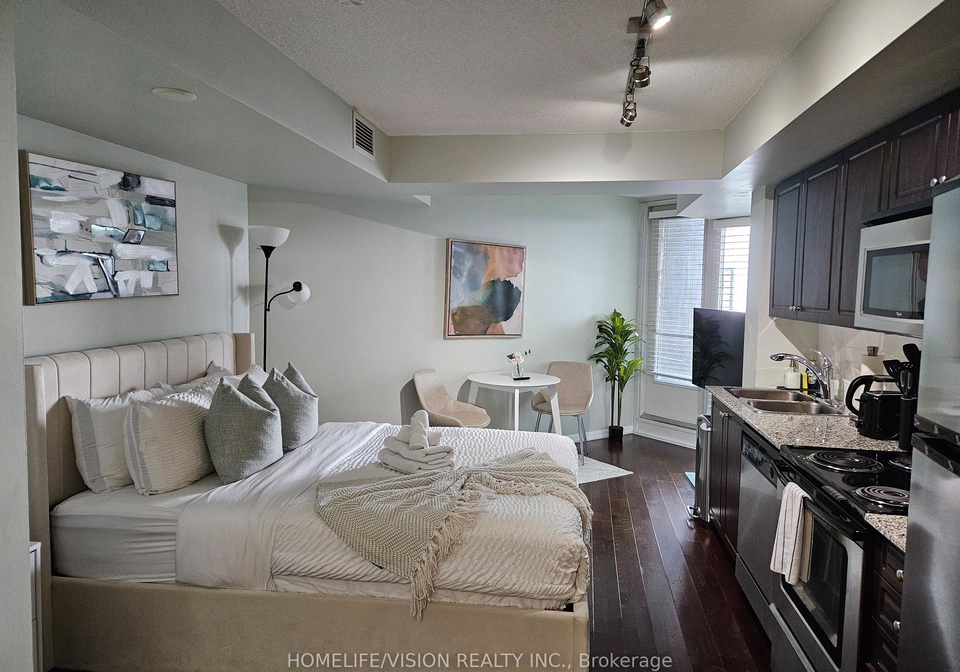 209-fort-york-boulevard-toronto-ontario-c13167046