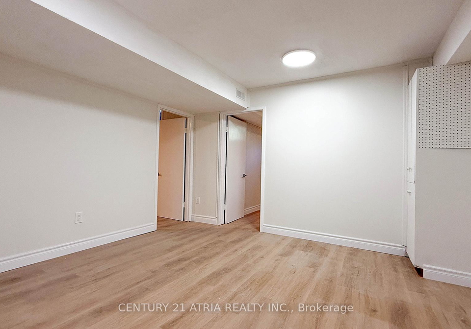 151-fenn-avenue-north-york-ontario-c13167228
