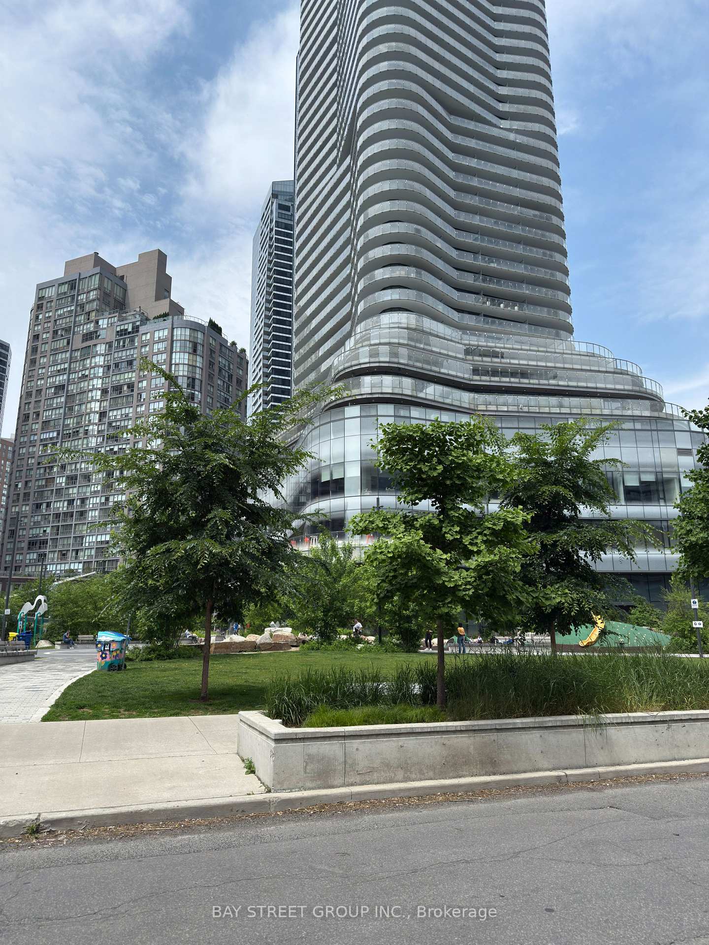 11-wellesley-street-w-toronto-ontario-c13167268