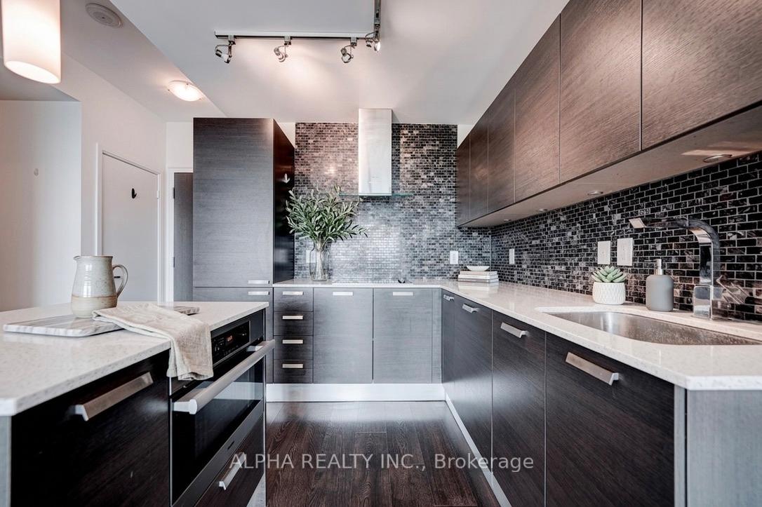 11-bogert-avenue-toronto-ontario-c13167298