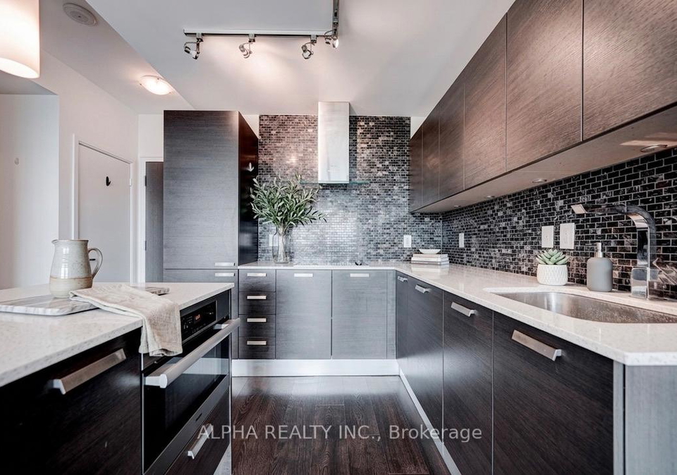 11-bogert-avenue-toronto-ontario-c13167298