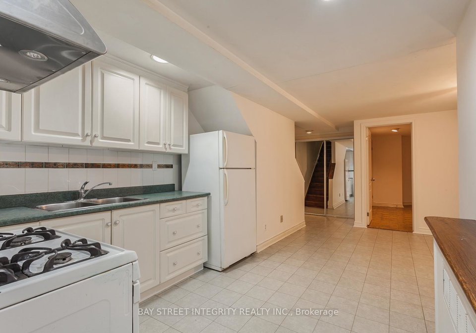 261-markham-street-toronto-ontario-c13167432