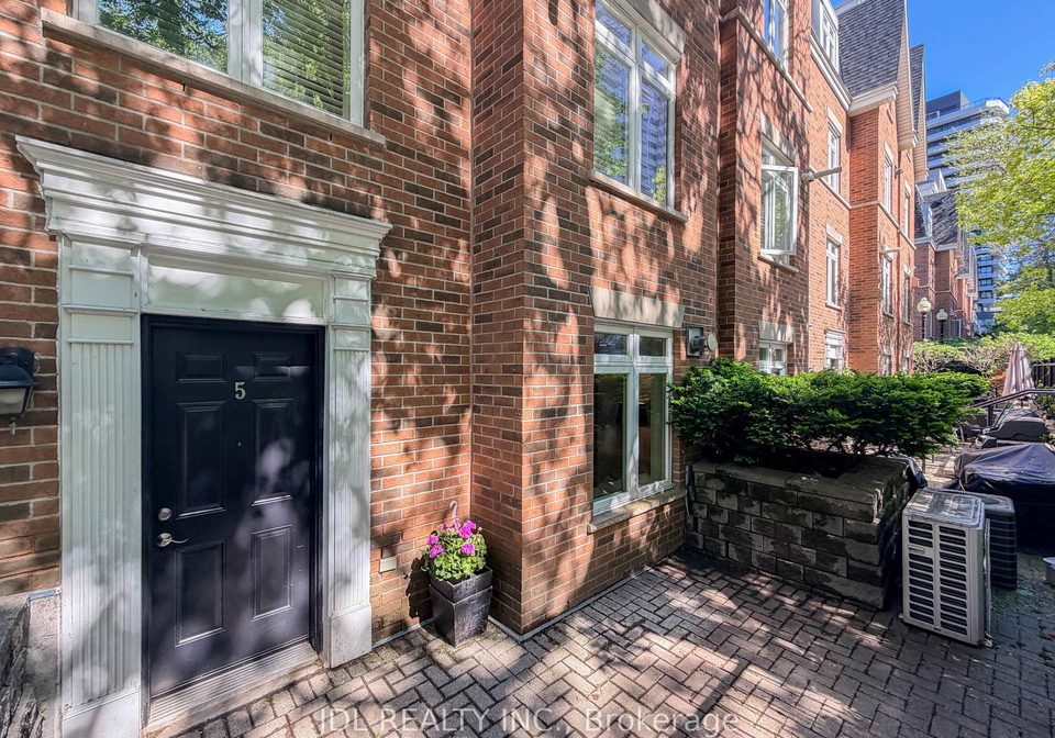 87-lillian-street-toronto-ontario-c13167970
