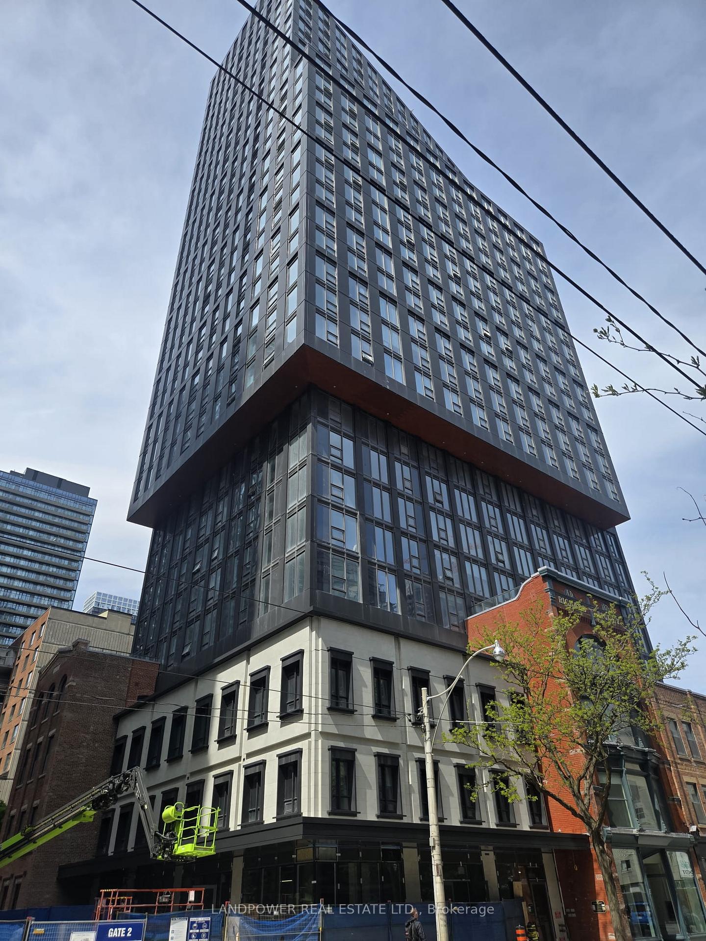 100-queen-street-e-toronto-ontario-c13167992