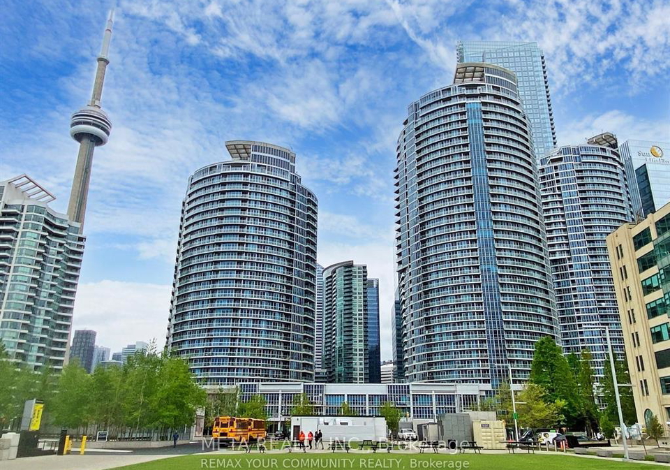 208-queens-quay-w-toronto-ontario-c13168102