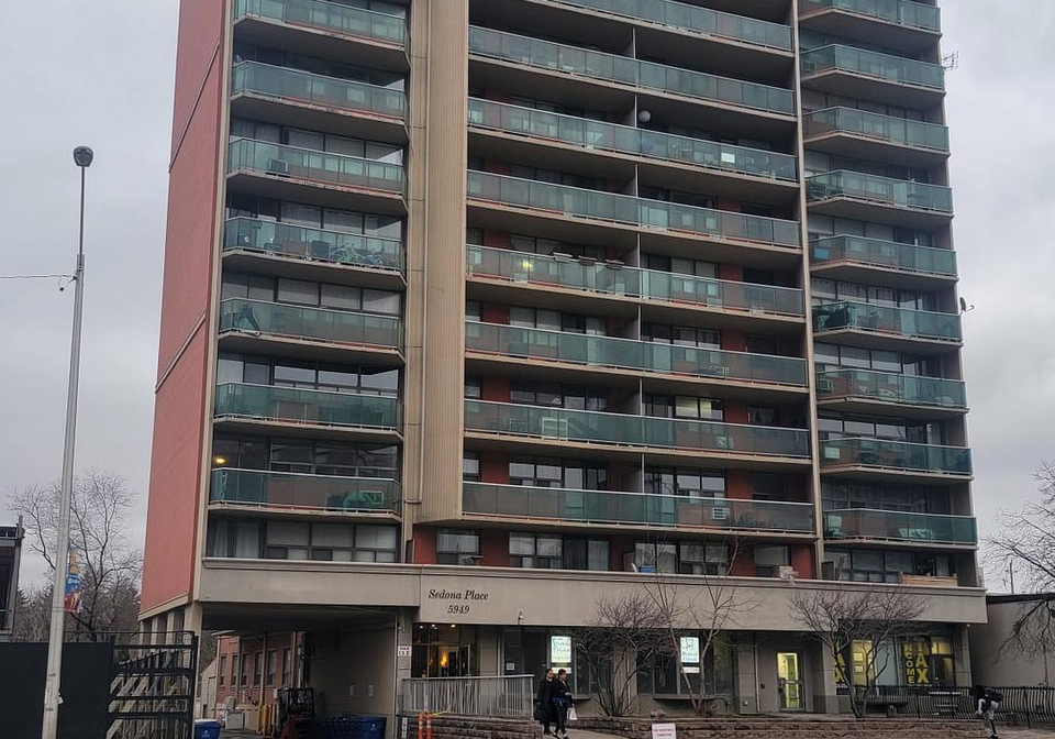5949-yonge-street-s-north-york-ontario-c13168122