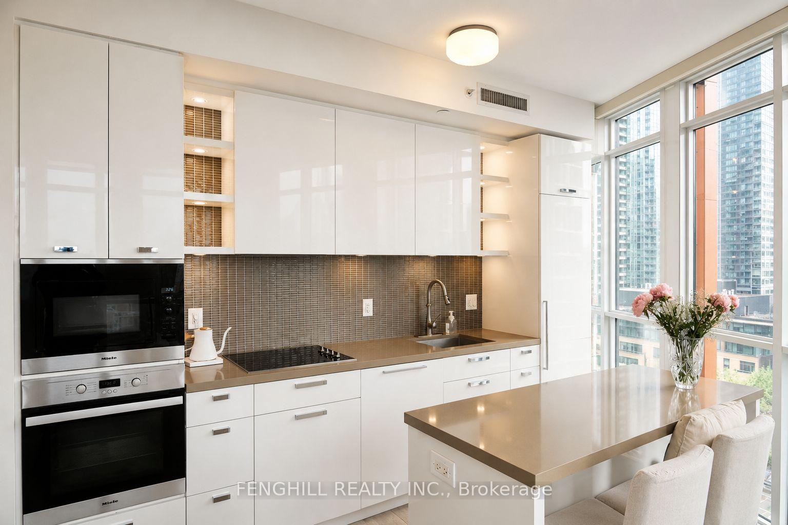 32-davenport-road-toronto-ontario-c13168426