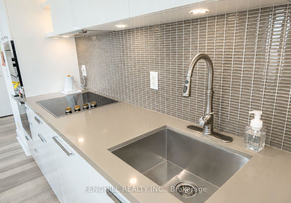 32-davenport-road-toronto-ontario-c13168426