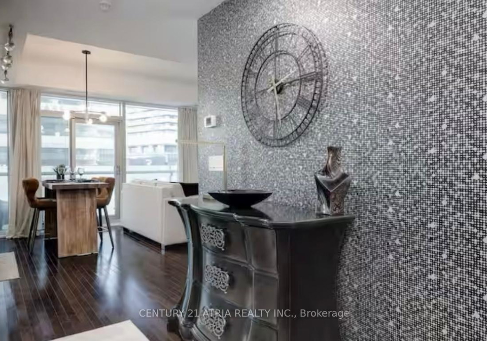 14-york-street-toronto-ontario-c13168544