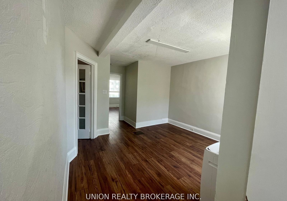 331-eglinton-avenue-toronto-ontario-c13168698