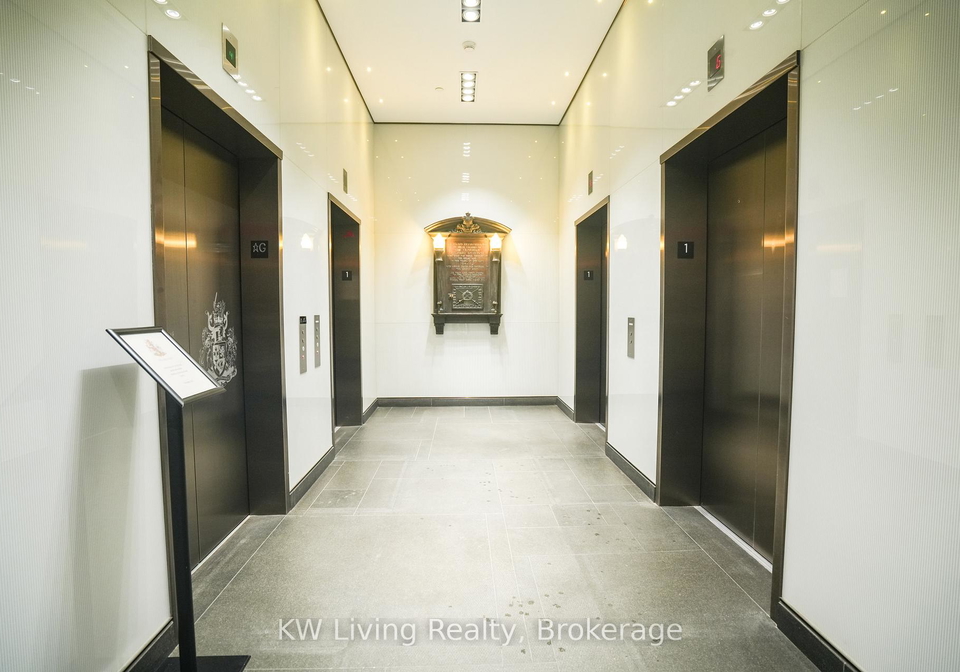 426-university-avenue-toronto-ontario-c13168954
