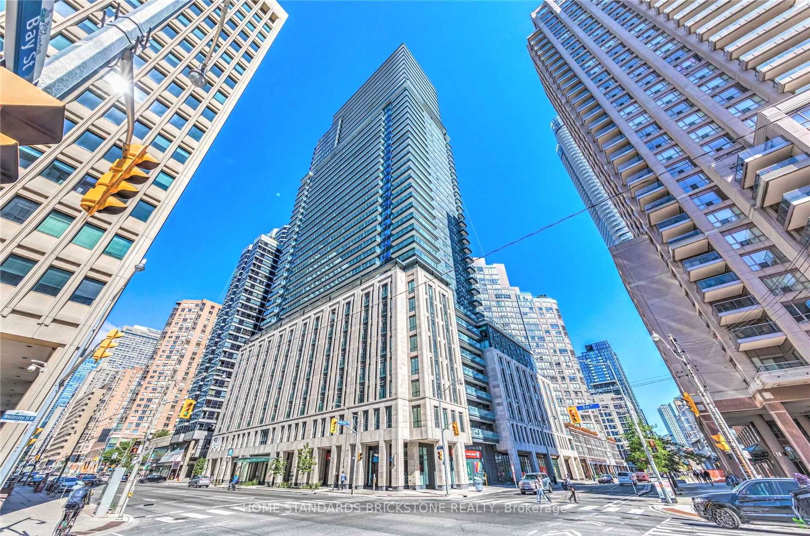 955-bay-street-toronto-ontario-c13169094