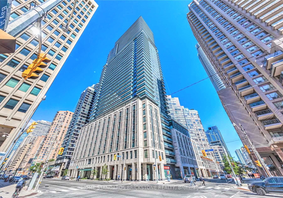 955-bay-street-toronto-ontario-c13169094
